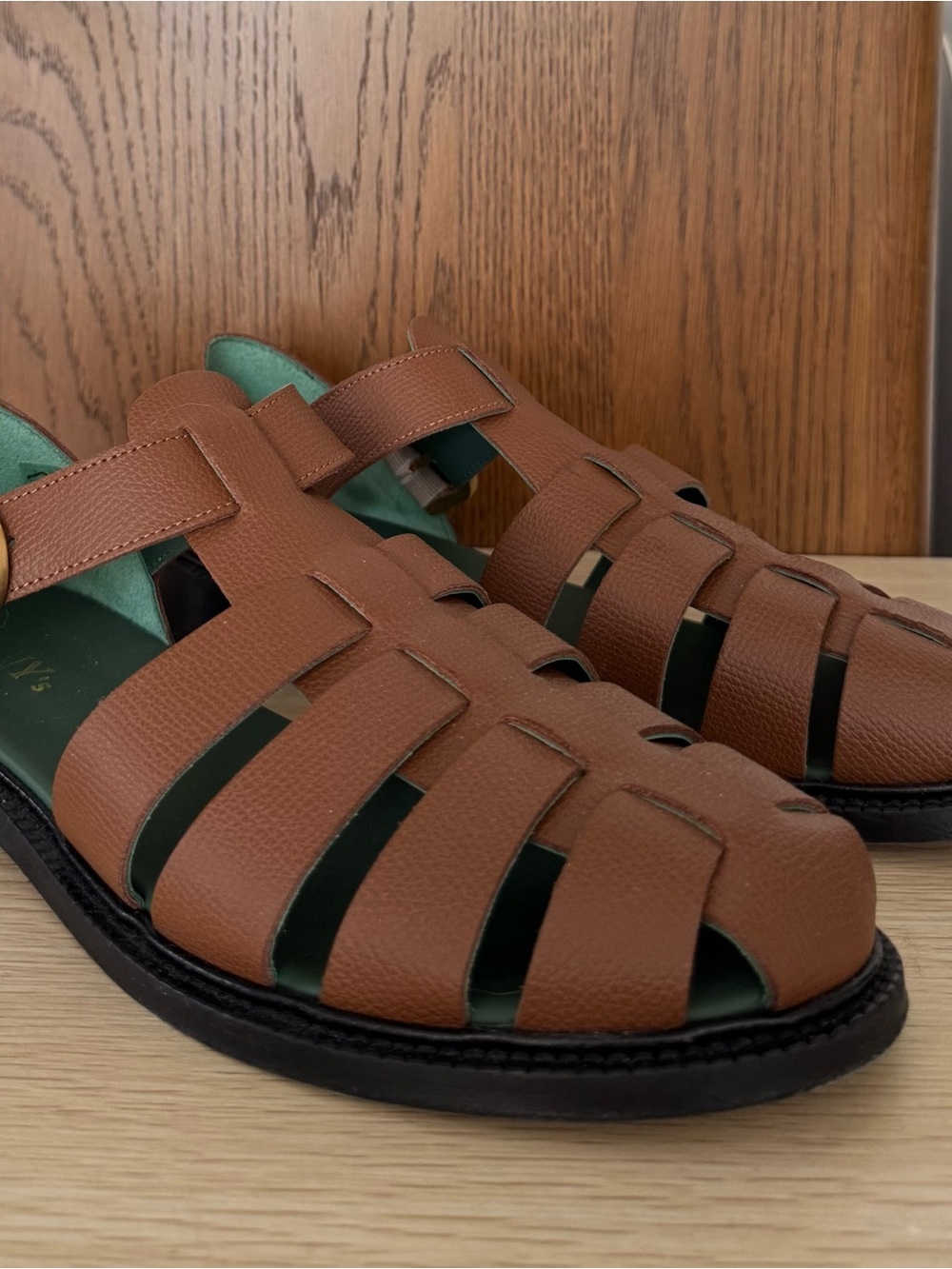 Vinny’s Mens Brown Leather Fisherman Sandals with Gold Buckle (EU 43 / US 10) - Picture 3 of 5